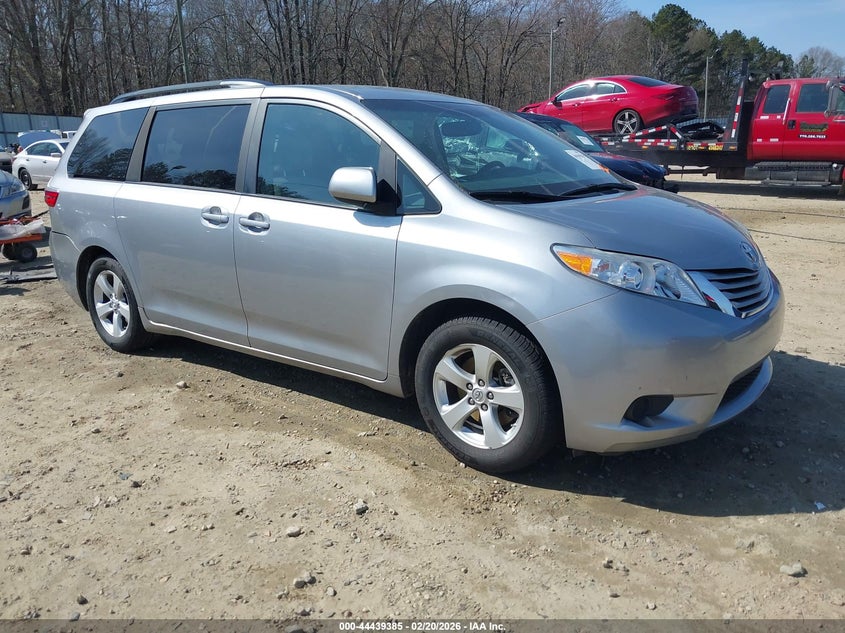 2017 Toyota Sienna Le 8 Passenger