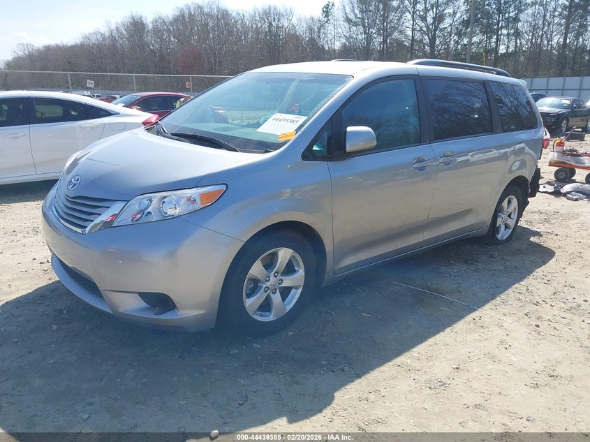 2017 Toyota Sienna Le 8 Passenger