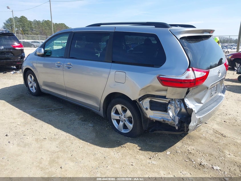 2017 Toyota Sienna Le 8 Passenger