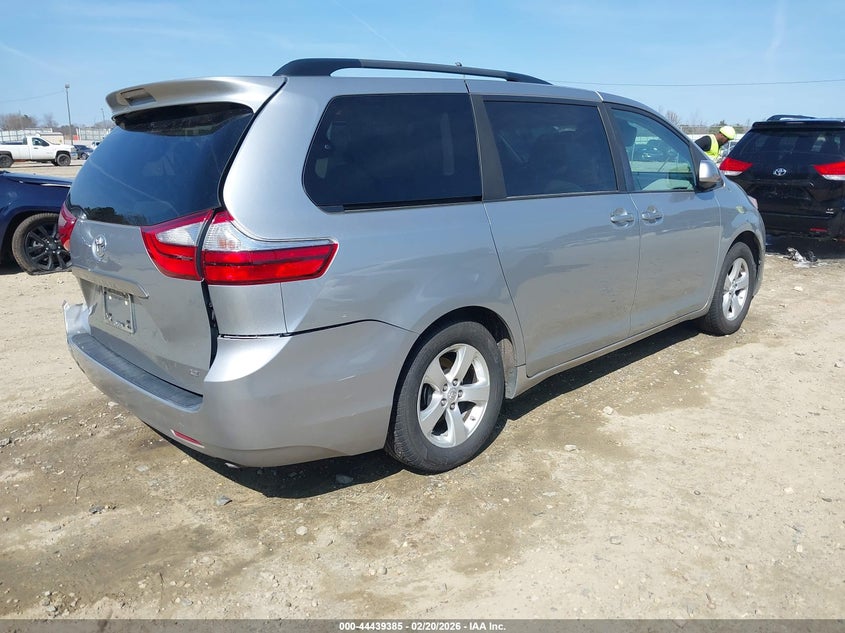2017 Toyota Sienna Le 8 Passenger
