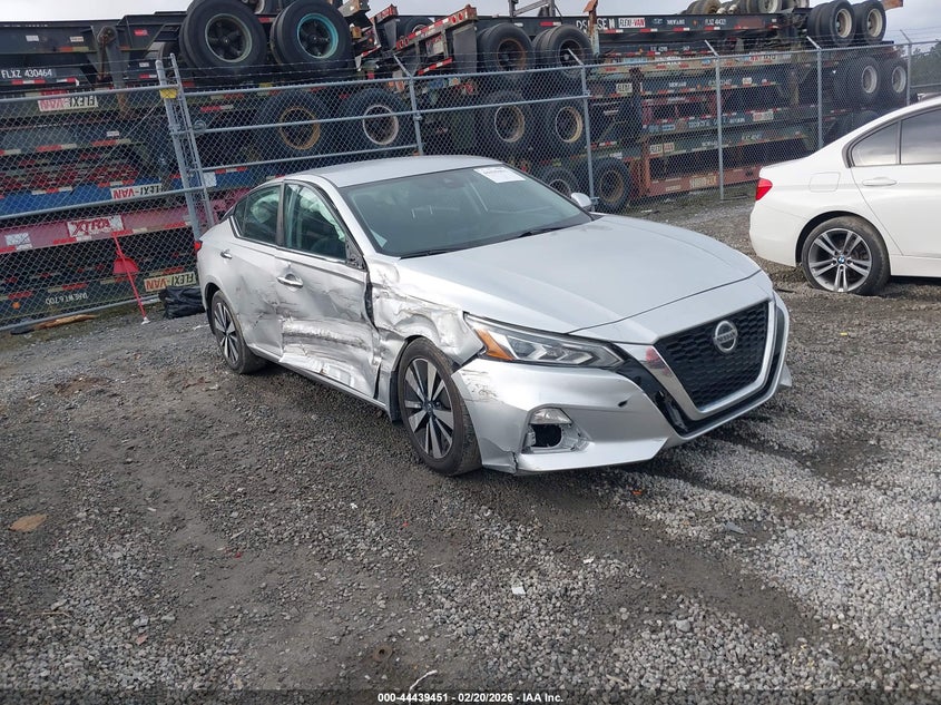 2022 Nissan Altima Sv Fwd