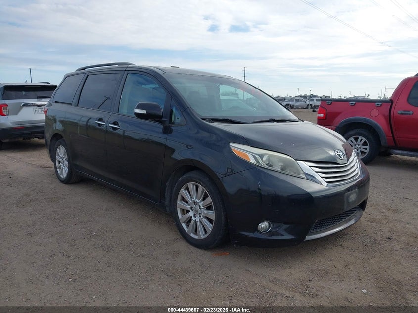 2017 Toyota Sienna Limited 7 Passenger