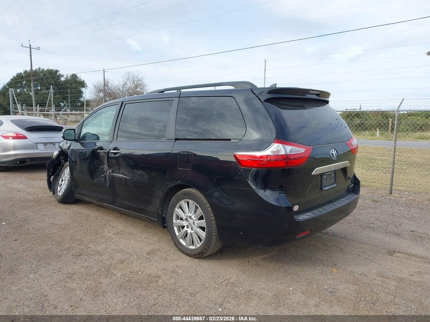 2017 Toyota Sienna Limited 7 Passenger