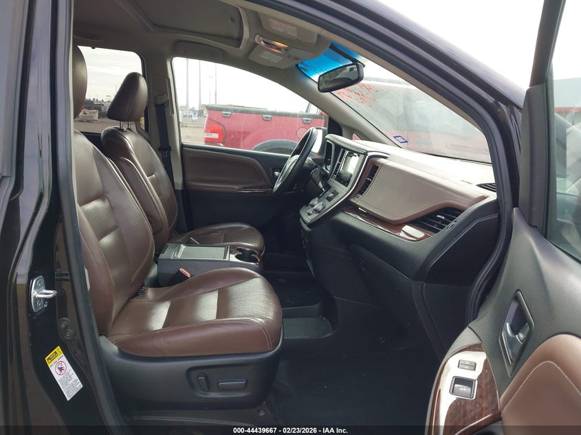 2017 Toyota Sienna Limited 7 Passenger