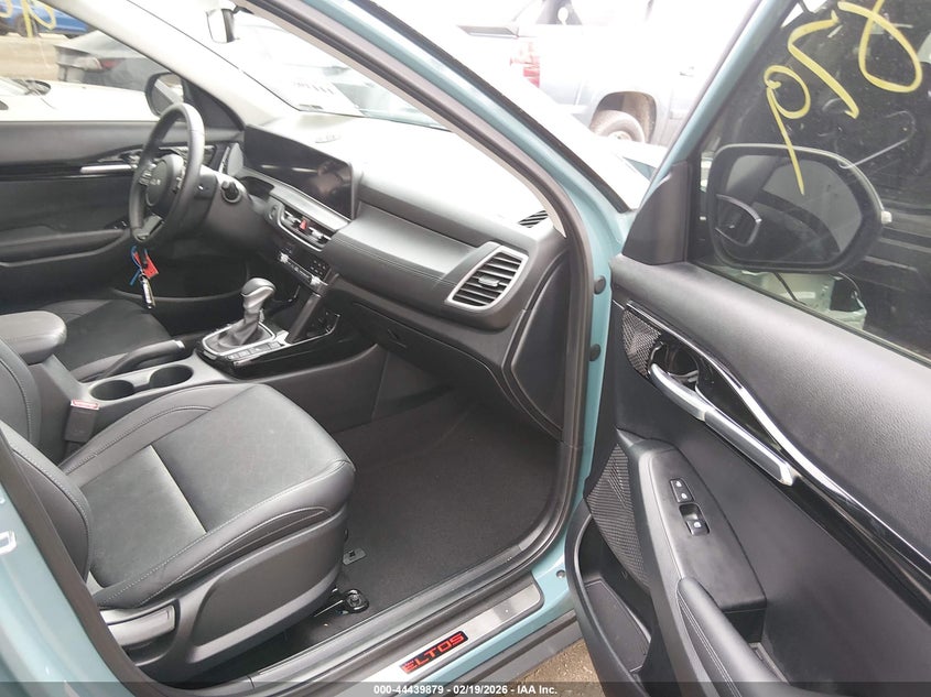 2025 Kia Seltos Ex