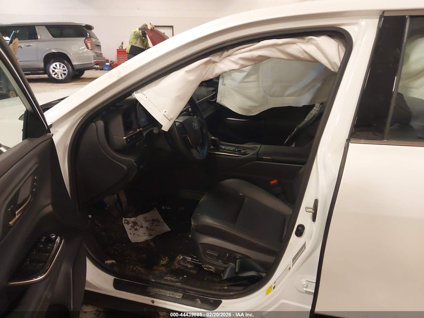 2024 Toyota Crown Platinum