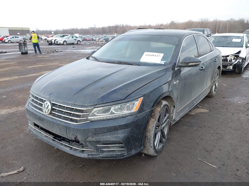 2017 Volkswagen Passat 1.8T R-Line