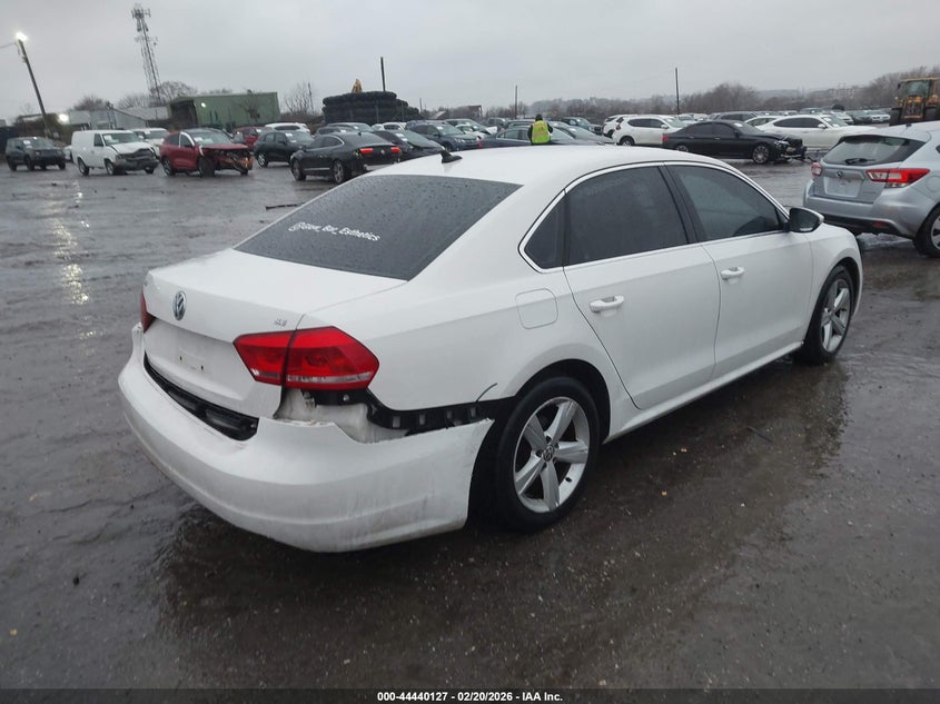 2012 Volkswagen Passat 2.5 2.5L Se white Lot 111044440127 Vin 1VWBP7A37CC017707