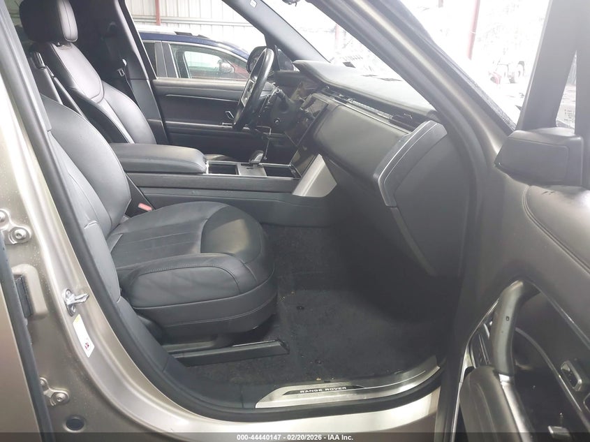 2025 Land Rover Range Rover P400 Se 7 Seat