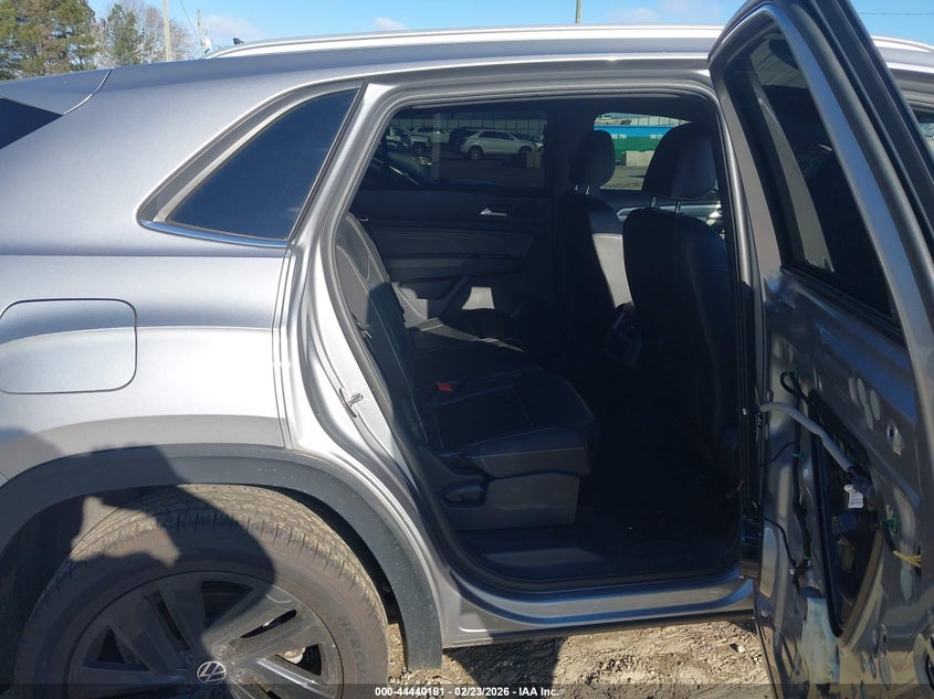 2021 Volkswagen Atlas Cross Sport 2.0T Se W/Technology VIN: 1V2WC2CA8MC241583 Lot: 44440181