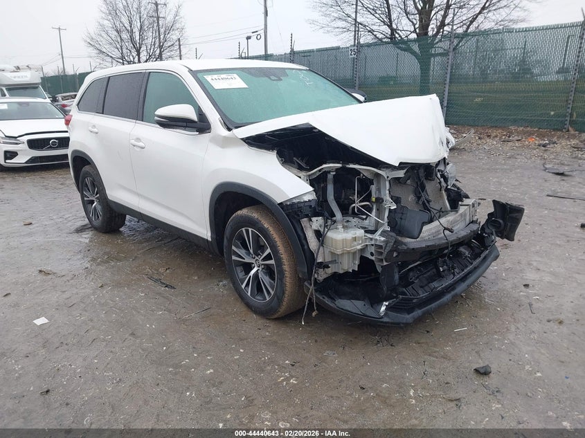 2019 Toyota Highlander Le