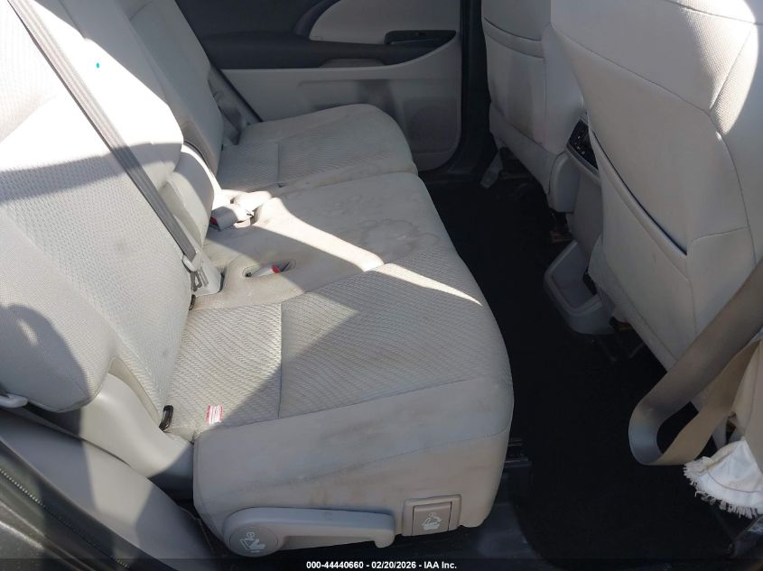 2019 Toyota Highlander Le VIN: 5TDBZRFH6KS733816 Lot: 44440660