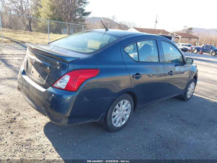 2017 Nissan Versa 1.6 S+