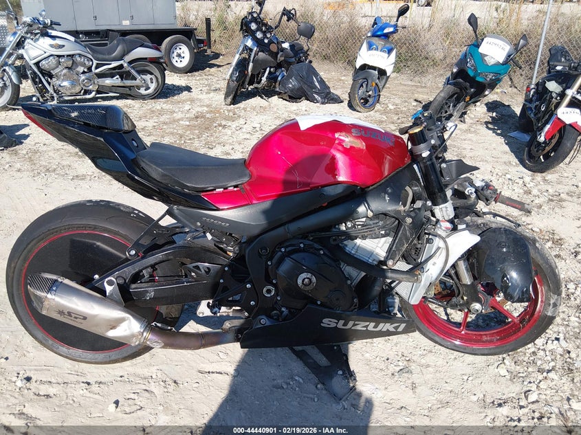 2025 Suzuki Gsx-R1000 VIN: JS1DM11B5S7100059 Lot: 44440901