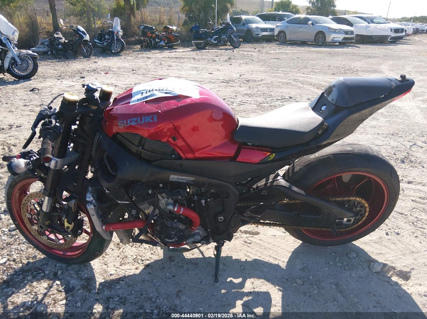 2025 Suzuki Gsx-R1000 VIN: JS1DM11B5S7100059 Lot: 44440901