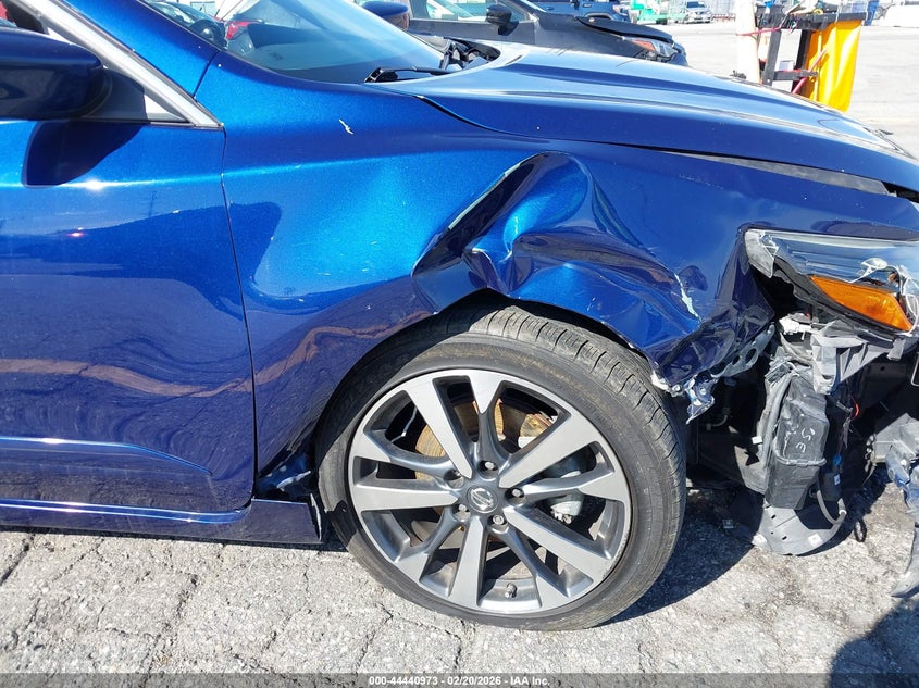 VIN 1N4AL3AP4HN319222 2017 NISSAN ALTIMA 2.5 SR