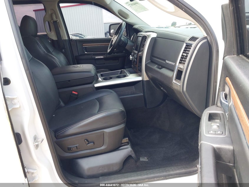 2017 Ram 1500 Laramie 4X2 5'7 Box