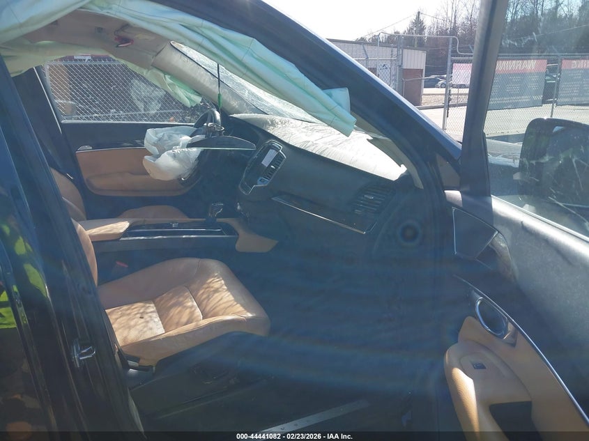 2016 Volvo Xc90 T6 Momentum