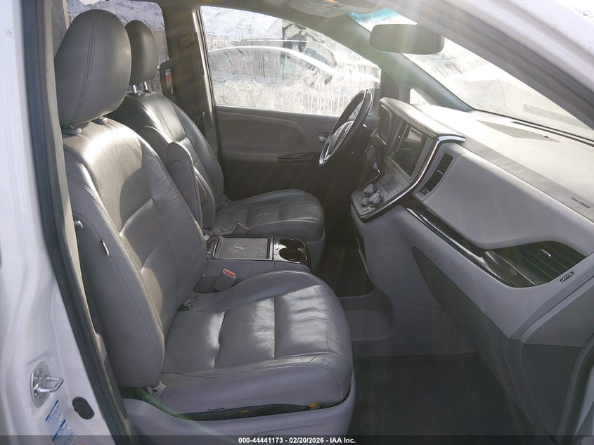 2015 Toyota Sienna Xle 7 Passenger
