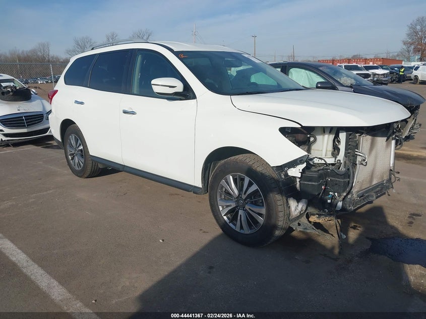 2019 Nissan Pathfinder Sv