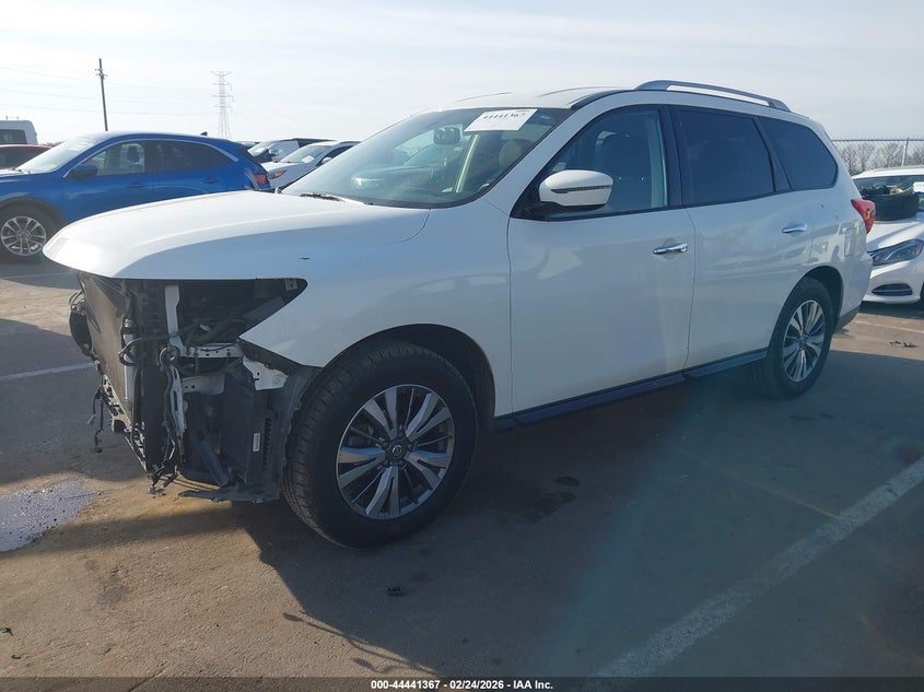 2019 Nissan Pathfinder Sv