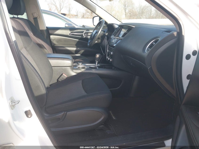 2019 Nissan Pathfinder Sv