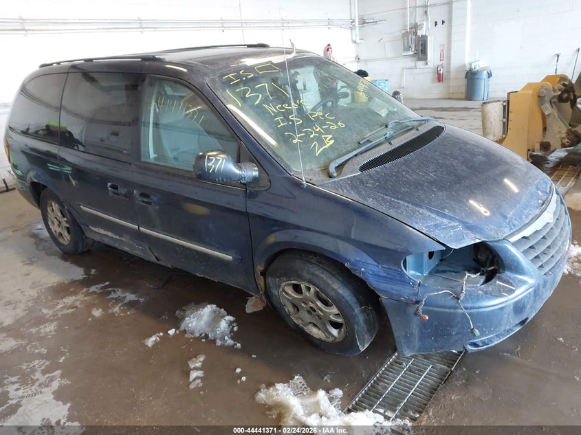 2005 Chrysler Town & Country Touring