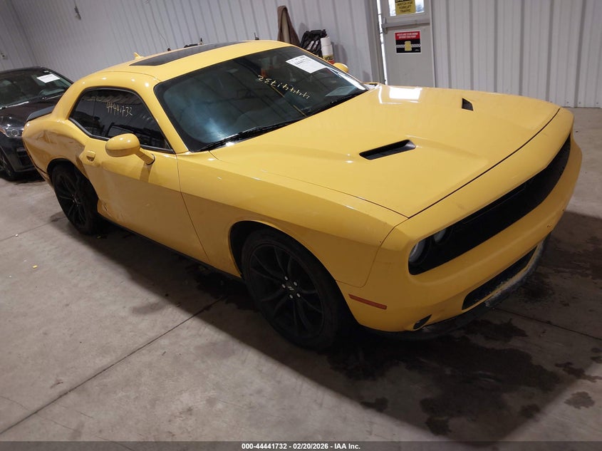 Vin: 2c3cdzag4jh322403, lot: 44938385, dodge challenger sxt plus 20181