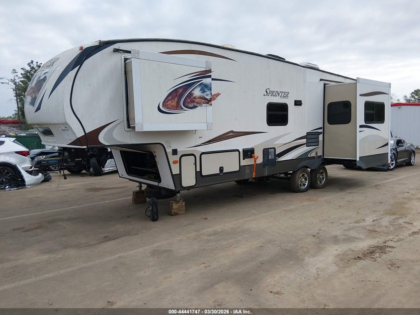 2014 KEYSTONE SPRINTER SPRINTER 277RLS auction photo 2