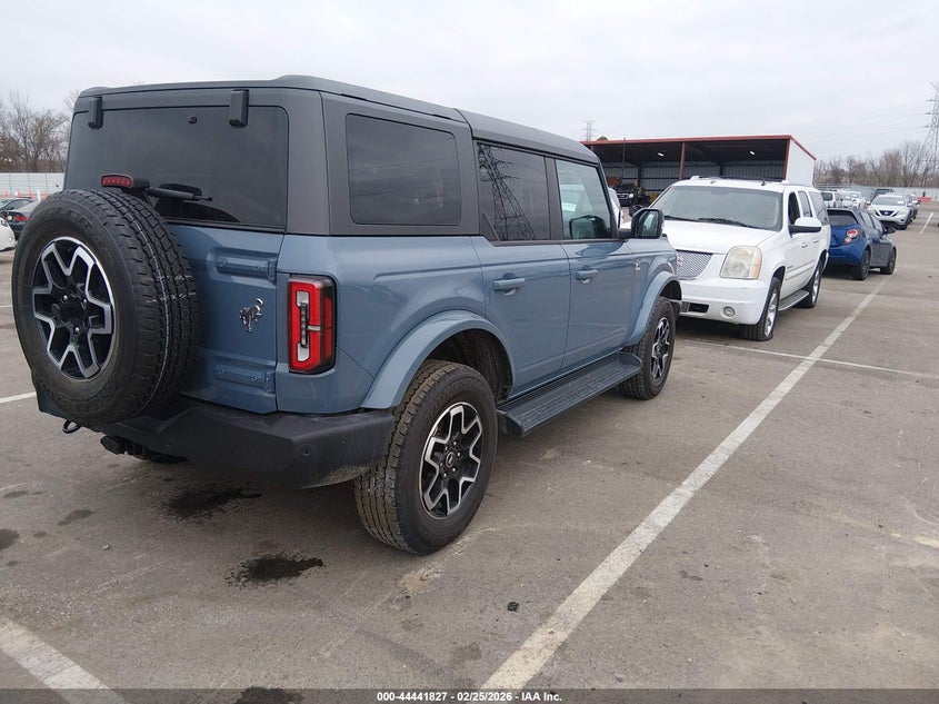 2025 Ford Bronco Outer Banks