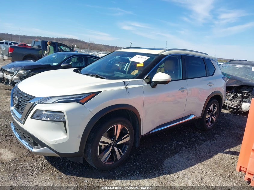 2023 Nissan Rogue Platinum Fwd