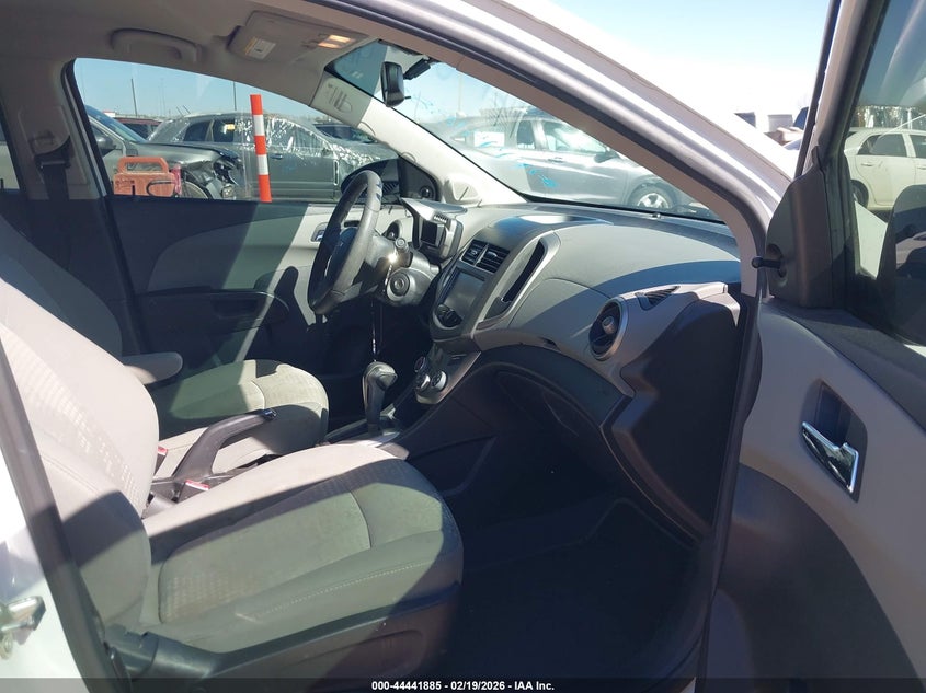 2014 Chevrolet Sonic Ls Auto