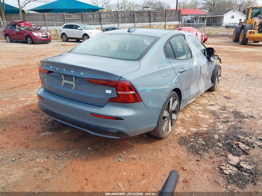 2024 Volvo S60 Recharge Plug-In Hybrid T8 Plus Dark Theme