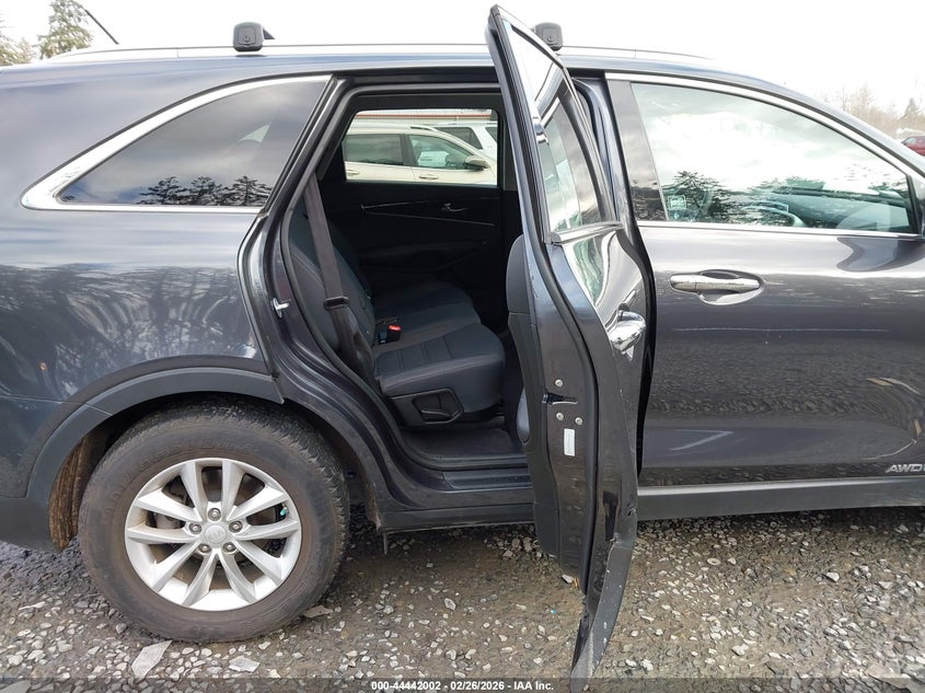 2017 Kia Sorento 3.3 3.3L Lx grey Lot 111044442002 Vin 5XYPGDA58HG334357
