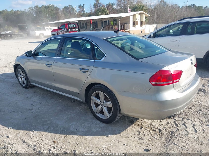 2012 Volkswagen Passat 2.5L Se
