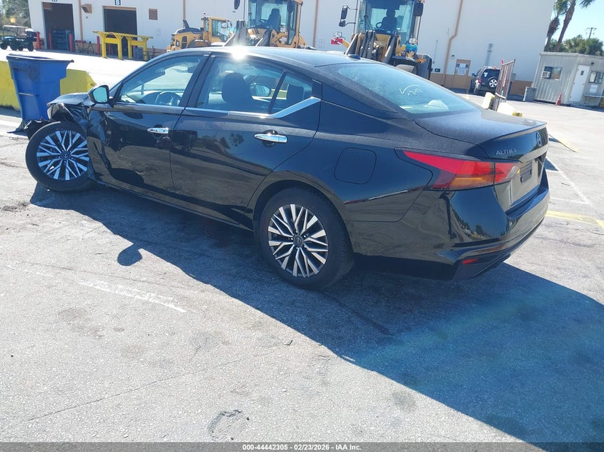 2023 Nissan Altima Sv Fwd