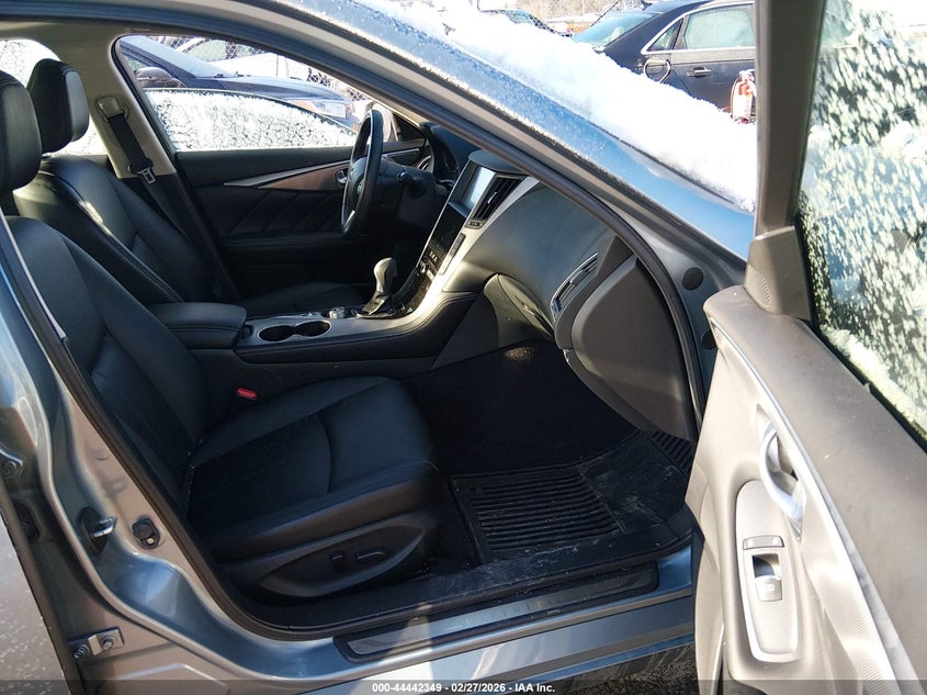 2015 Infiniti Q50 Premium