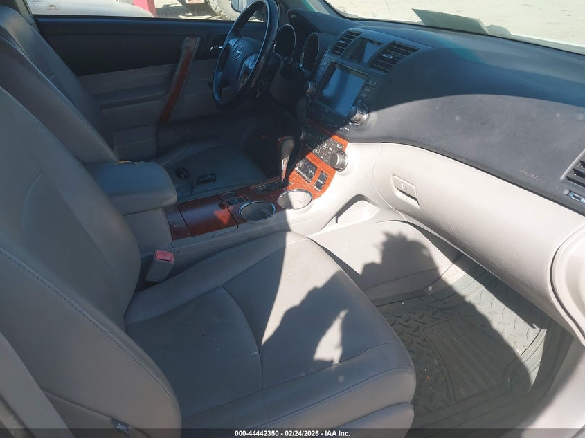 2010 Toyota Highlander Limited V6