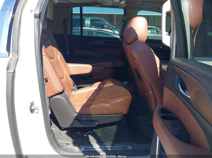 2016 CADILLAC ESCALADE ESV auction photo 8