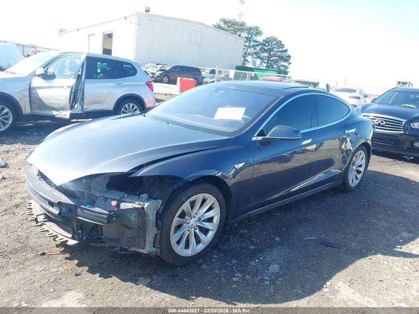 Vin: 5yjsa1e1xgf136953, lot: 44939280, tesla model s 60/70/75/85 20162