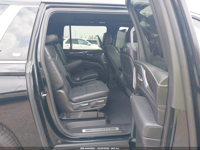 2021 Cadillac Escalade Esv 2Wd Premium Luxury Platinum VIN: 1GYS3MKL8MR264061 Lot: 44442651