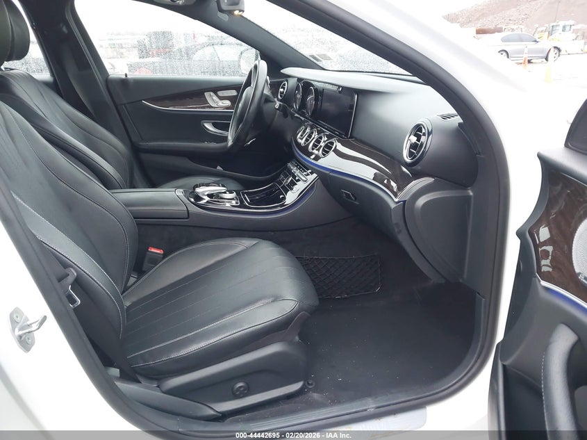 2017 Mercedes-Benz E 300 4Matic