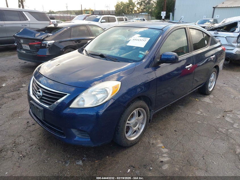 2013 Nissan Versa 1.6 Sv