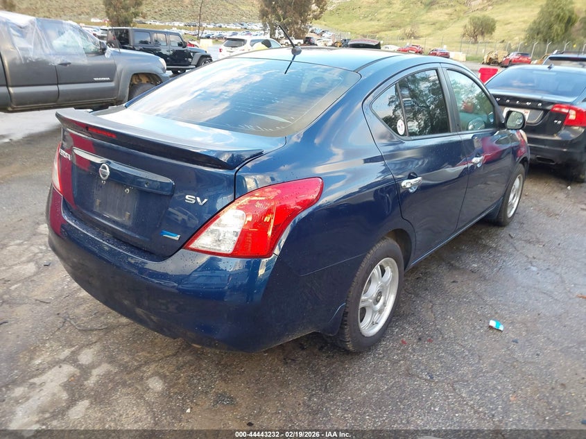 2013 Nissan Versa 1.6 Sv