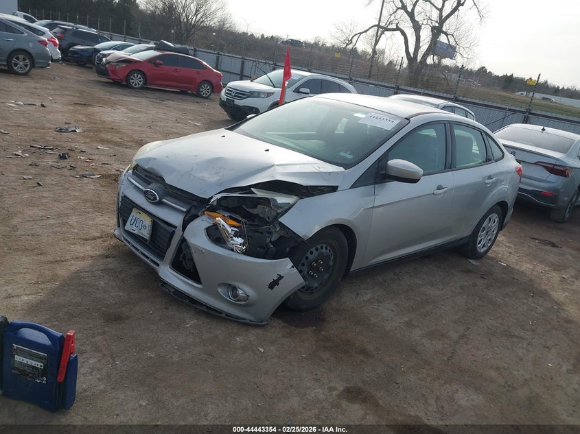 2012 Ford Focus 2.0 Se silver Lot 111044443354 Vin 1FAHP3F27CL422073