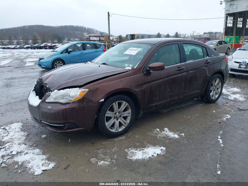 2013 Chrysler 200 Touring