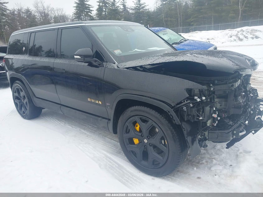 2023 Rivian R1S Adventure