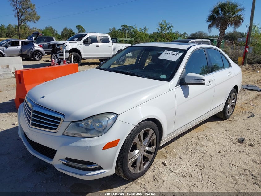 2013 Mercedes-Benz C 300 Luxury 4Matic