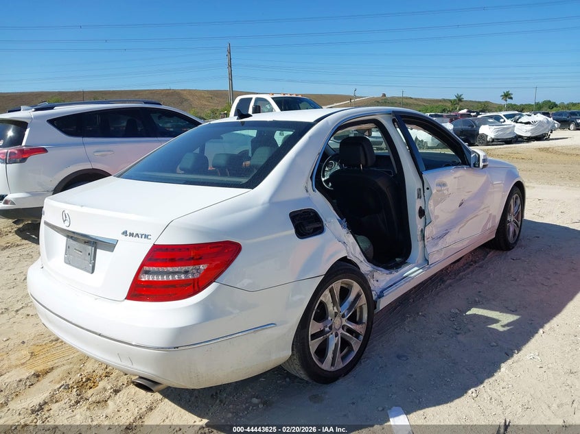 2013 Mercedes-Benz C 300 Luxury 4Matic