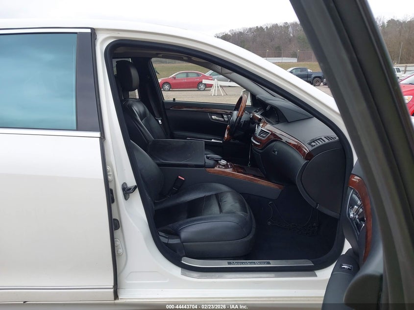 2010 Mercedes-Benz S 550